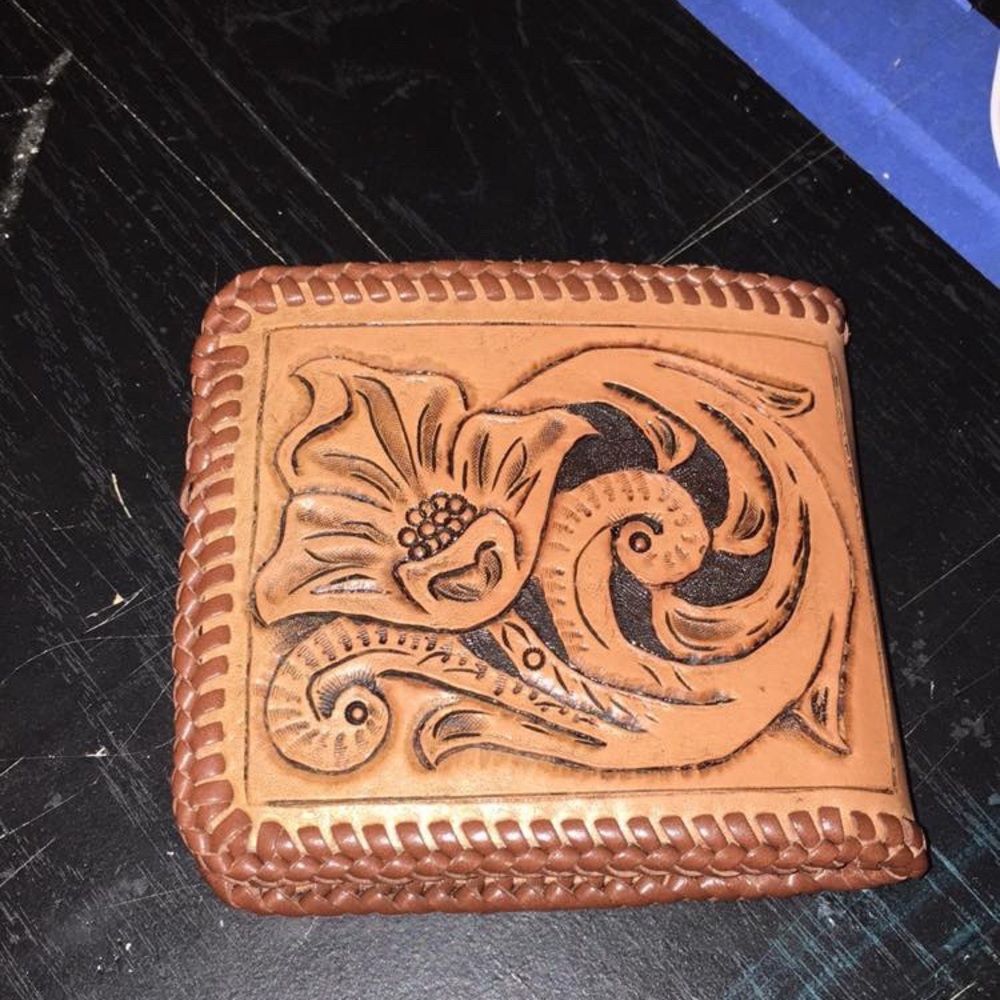 Wallets - Picture 4 of 8